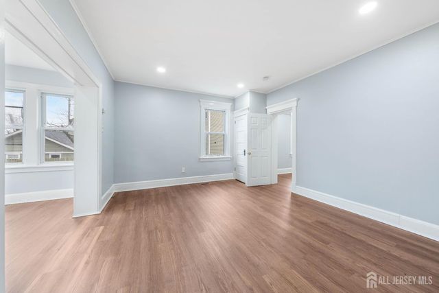 86 S fulton Street S, Woodbridge Proper, NJ 07095