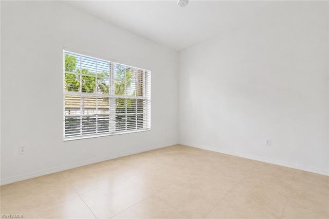 322 Sugar Pine LN 322, Naples, FL 34108