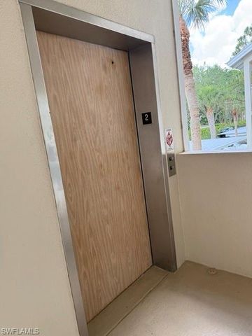 322 Sugar Pine LN 322, Naples, FL 34108