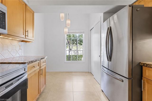 322 Sugar Pine LN 322, Naples, FL 34108