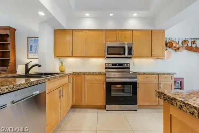 322 Sugar Pine LN 322, Naples, FL 34108