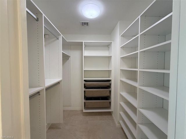 322 Sugar Pine LN 322, Naples, FL 34108