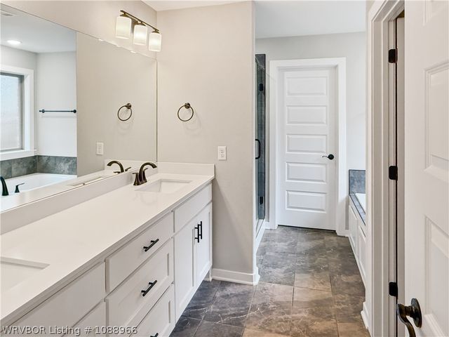 1593 N Quincy Avenue, Fayetteville, AR 72704
