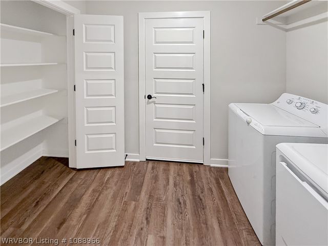 1593 N Quincy Avenue, Fayetteville, AR 72704