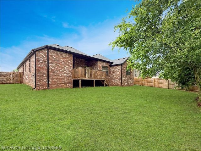 1593 N Quincy Avenue, Fayetteville, AR 72704