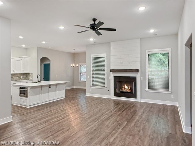 1593 N Quincy Avenue, Fayetteville, AR 72704