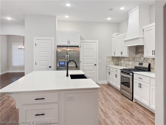 1593 N Quincy Avenue, Fayetteville, AR 72704