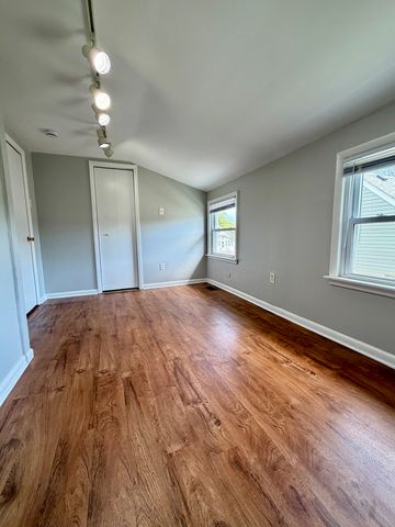 17826 SCHOOL Street, Lansing, IL 60438