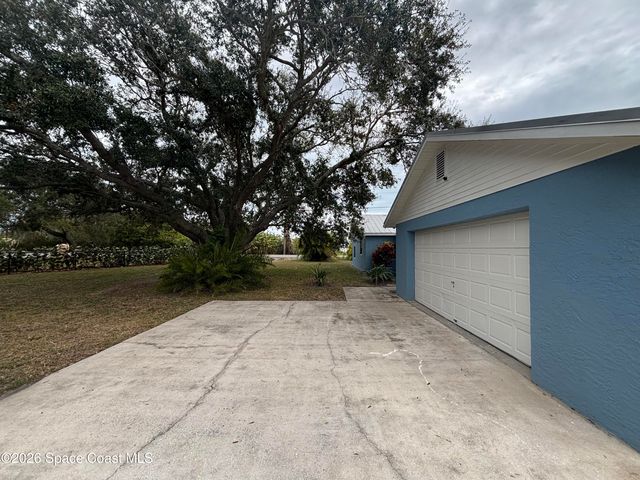 6335 S Tropical Trail, Merritt Island, FL 32952