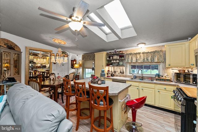 32 KESTREL ST, Kutztown, PA 19530