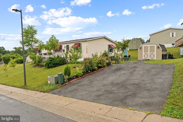 32 KESTREL ST, Kutztown, PA 19530