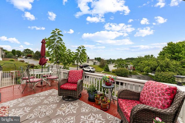 32 KESTREL ST, Kutztown, PA 19530