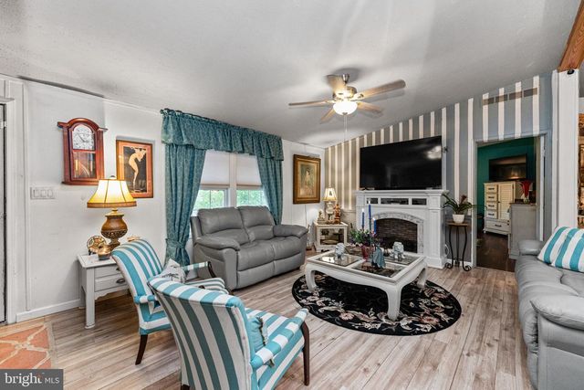 32 KESTREL ST, Kutztown, PA 19530