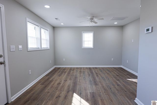 910 Walnut St, Benton, KY 42025