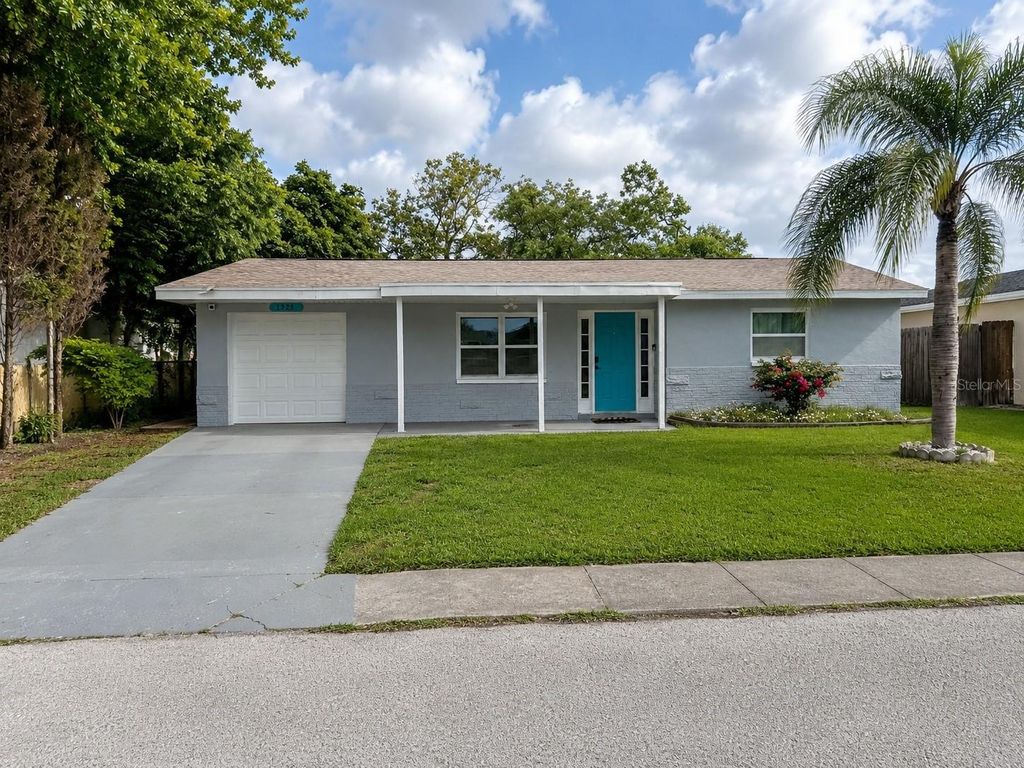 7325 IVANHOE DRIVE, Port Richey, FL 34668