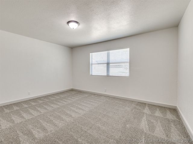 1300 N McKinley Avenue, Sand Springs, OK 74063