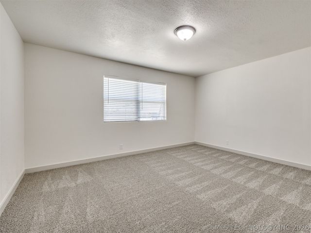 1300 N McKinley Avenue, Sand Springs, OK 74063