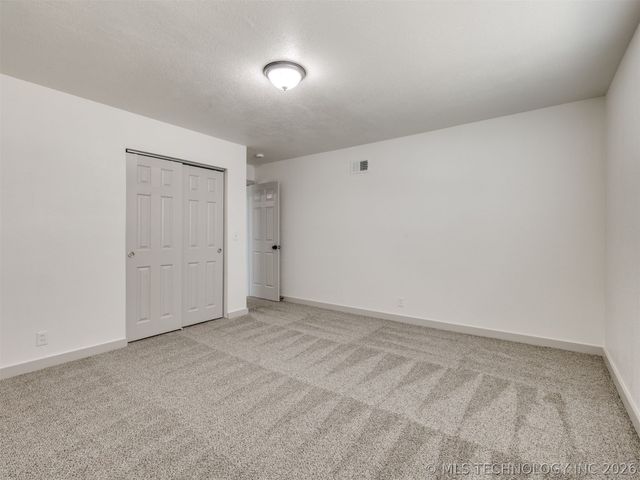 1300 N McKinley Avenue, Sand Springs, OK 74063