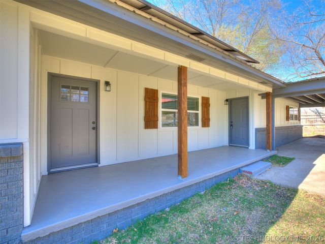 1300 N McKinley Avenue, Sand Springs, OK 74063