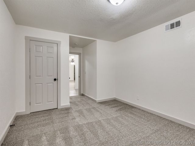 1300 N McKinley Avenue, Sand Springs, OK 74063