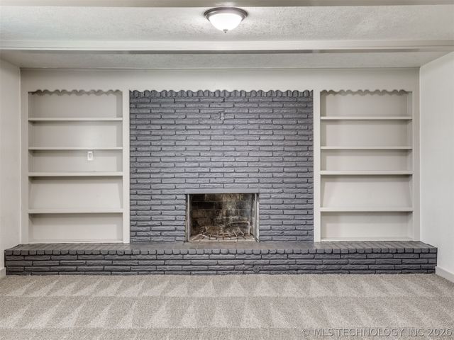 1300 N McKinley Avenue, Sand Springs, OK 74063