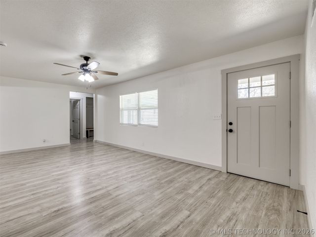 1300 N McKinley Avenue, Sand Springs, OK 74063