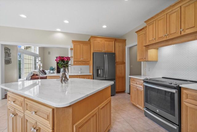 1308 Robin LANE, Racine, WI 53402