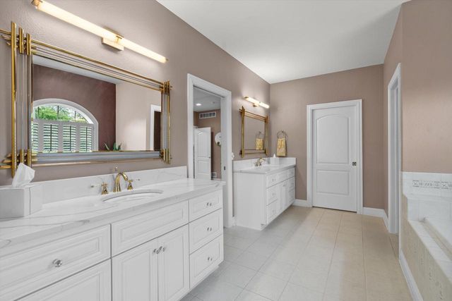 1308 Robin LANE, Racine, WI 53402