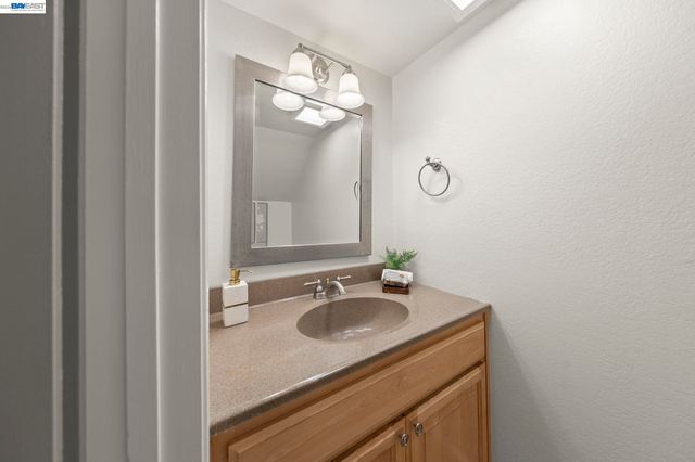 34930 Sea Cliff Ter, Fremont, CA 94555