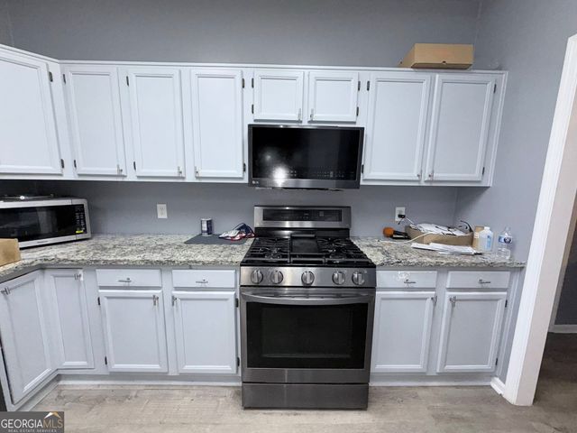 595 Mountain Harbor, Stone Mountain, GA 30087
