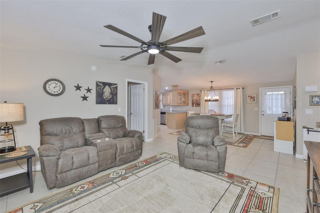Image 12 of property listing at 37041 NEUKOM AVENUE, Zephyrhills, FL 33541