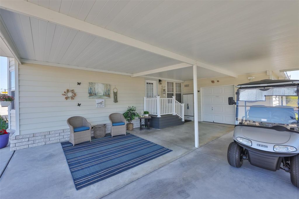 Image 35 of property listing at 37041 NEUKOM AVENUE, Zephyrhills, FL 33541