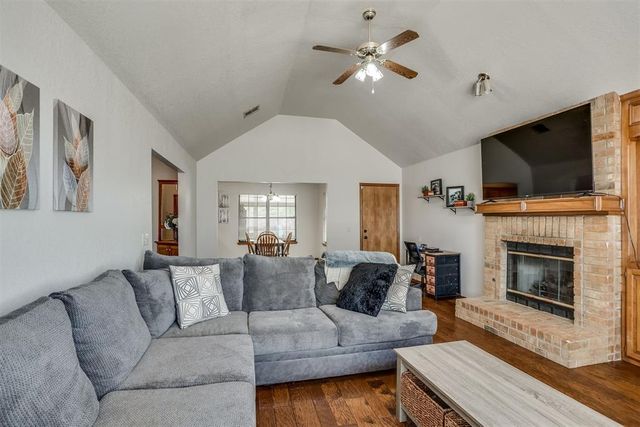 9925 Fox Fair Hollow, Midwest City, OK 73130