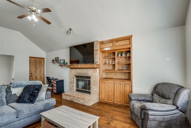 9925 Fox Fair Hollow, Midwest City, OK 73130
