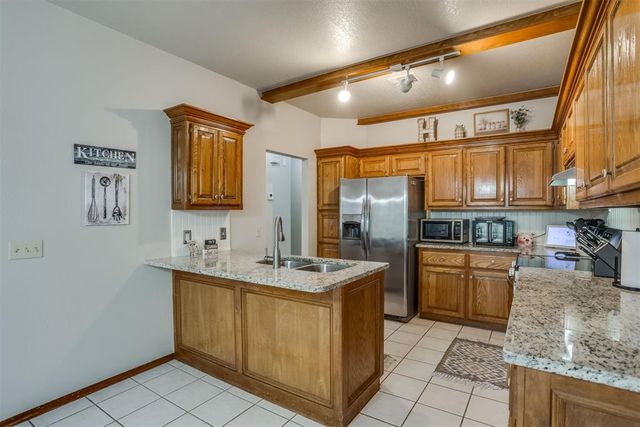 9925 Fox Fair Hollow, Midwest City, OK 73130