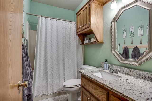 9925 Fox Fair Hollow, Midwest City, OK 73130
