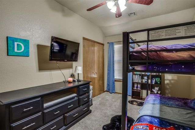 9925 Fox Fair Hollow, Midwest City, OK 73130
