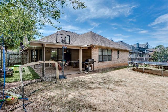 9925 Fox Fair Hollow, Midwest City, OK 73130