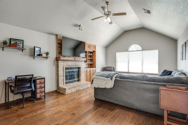 9925 Fox Fair Hollow, Midwest City, OK 73130