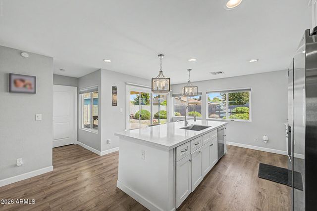 2357 W BETTY ELYSE Lane, Phoenix, AZ 85023