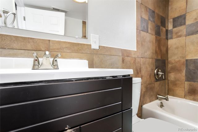 1140 Jamaica Street, Aurora, CO 80010