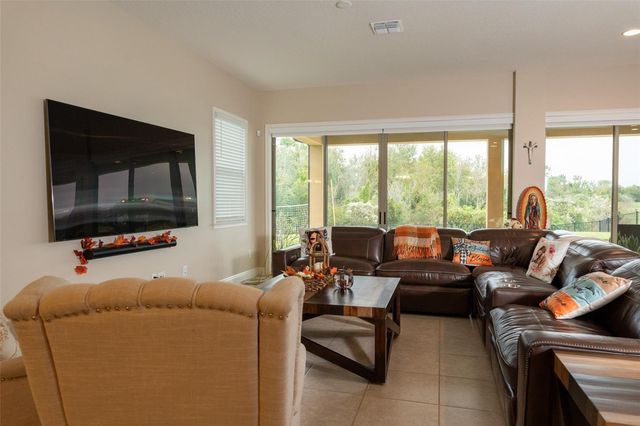 8112 CLEOBURY DRIVE, Orlando, FL 32832