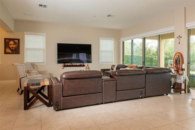 8112 CLEOBURY DRIVE, Orlando, FL 32832