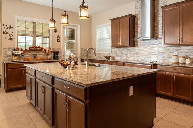 8112 CLEOBURY DRIVE, Orlando, FL 32832