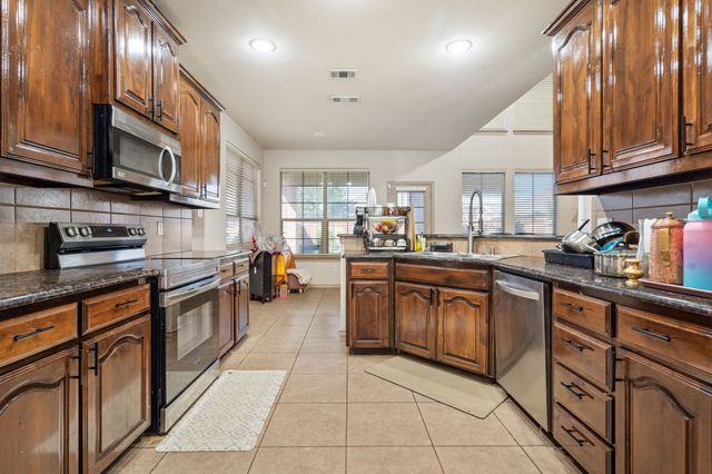 1620 Secretariat Lane, Irving, TX 75060