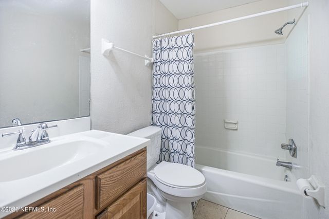 8880 OLD KINGS Road S 4, Jacksonville, FL 32257