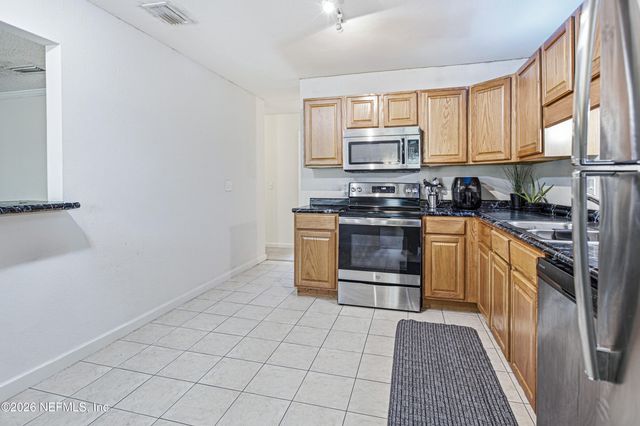 8880 OLD KINGS Road S 4, Jacksonville, FL 32257