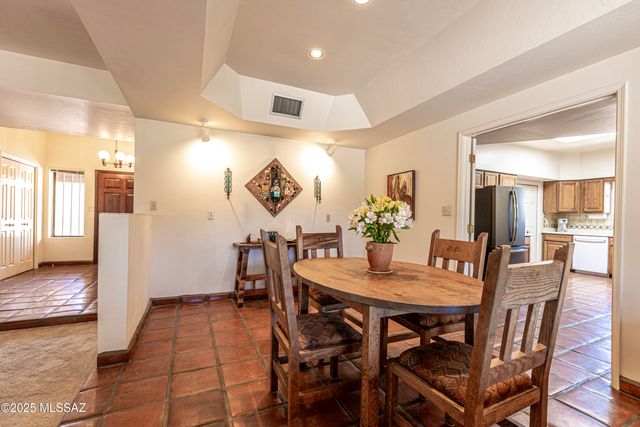 3352 N Riverbend Ci Circle N, Tucson, AZ 85750