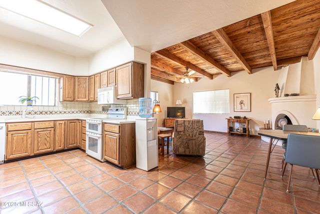 3352 N Riverbend Ci Circle N, Tucson, AZ 85750