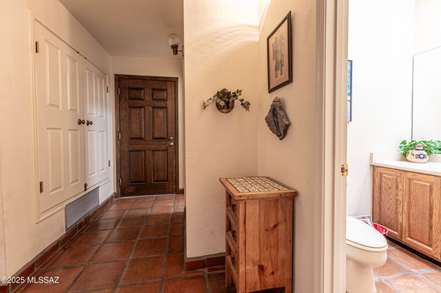 3352 N Riverbend Ci Circle N, Tucson, AZ 85750